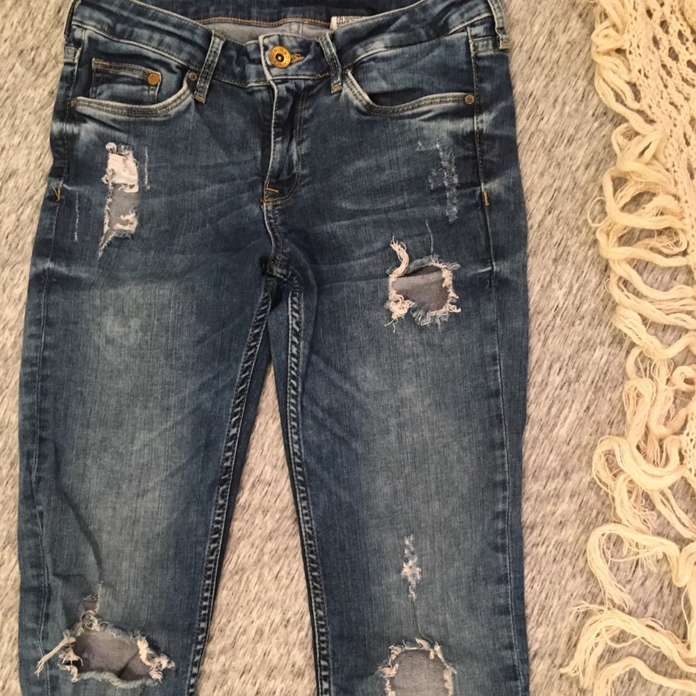 H&M Super Skinny low waist destroyed jeans 26x32